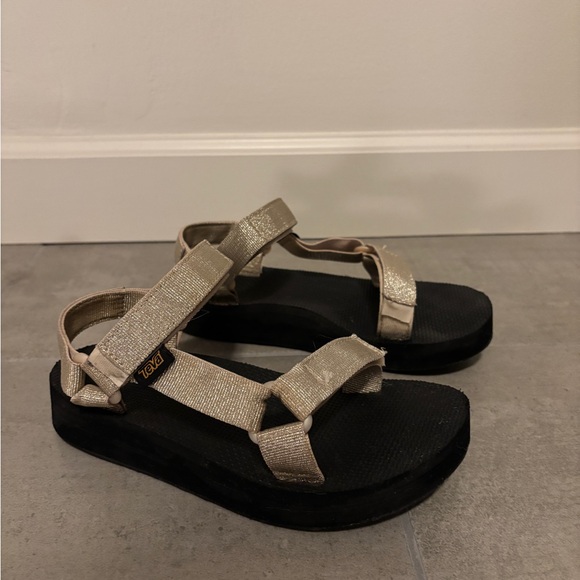 Teva Women's Midform Sandals EUC - Picture 3 of 4
